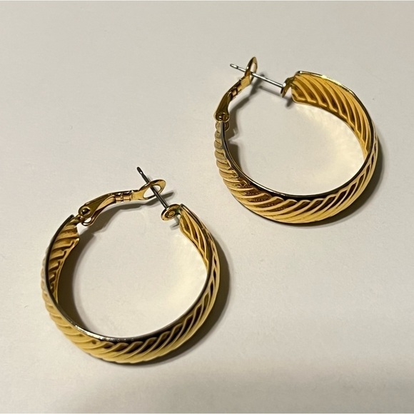 JBK Gold Color Hoop Earrings - Picture 4 of 5